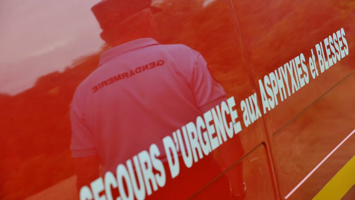 info_Paris_IDF's tweet photo. 🔴 FLASH - #MoissyCramayel : Vendredi soir, les convives réunis dans un garage ont #inhalé du monoxyde de carbone, émanant a priori des réchauds. 

👉 Bilan : une personne en urgence #absolue héliportée à l’hôpital et neuf autres transportées à l’hôpital. (Lp) #SeineEtMarne https://t.co/VFfjXVLZ4x
