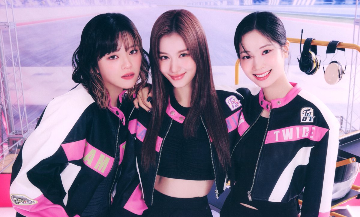 TWICE 2024シーグリ サナ ✨ on X: 