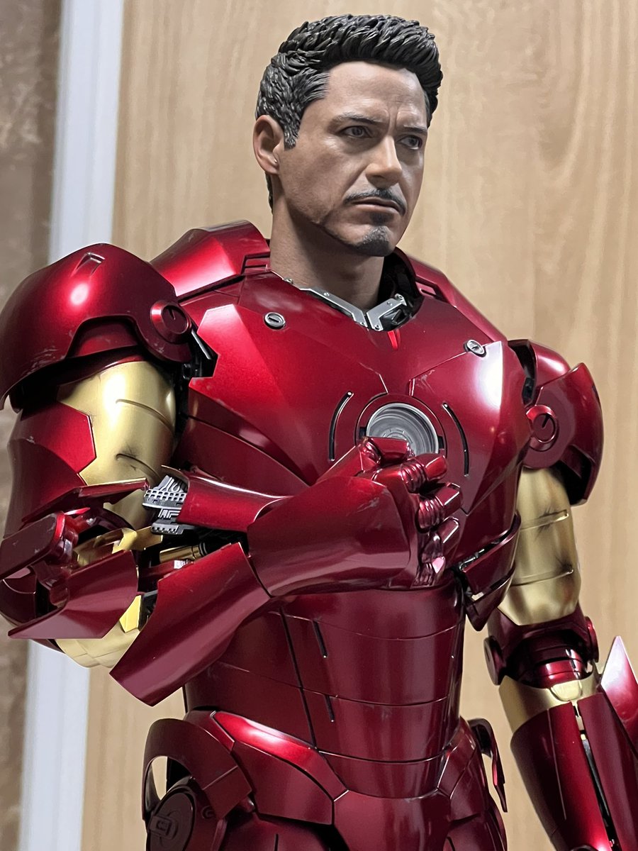 仕事場のフィギュアと一緒に😌

皆様に支えられて今年は新連載『女神敗北』単行本一巻が出せたり、前作続編・夜縛エクストラも7話まで来ました。
来年1月に女神敗北の単行本2巻が出ます。
2023年も誠にありがとうございました。
来年も何卒、エロ無様ヒロイン達をよろしくお願い申し上げます!🎍😌🎍 