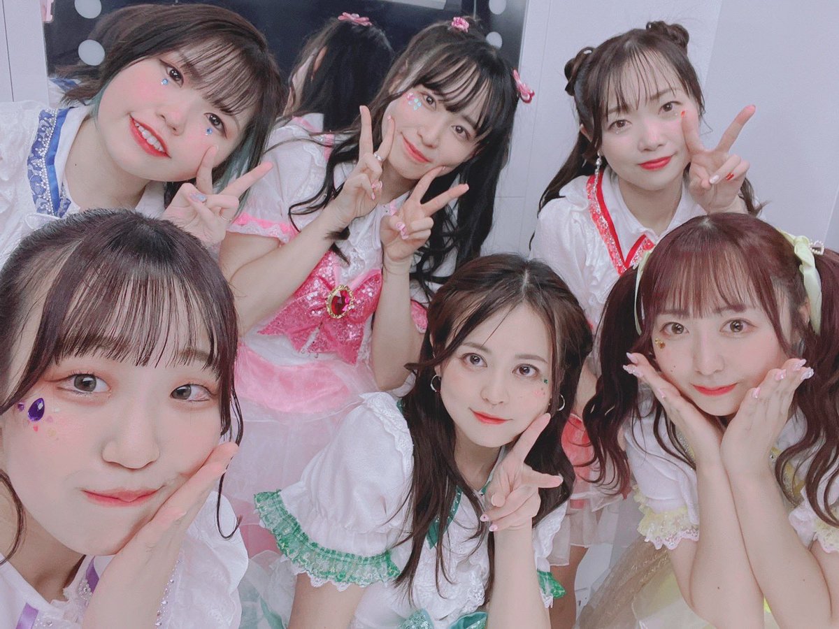 7ten_official's tweet photo. ∴∵∴ ୨୧ ∴∵∴ ୨୧ ∴∵∴ ୨୧ ∴∵∴ ୨୧ ∴∵∴ 

2023年はありがとうございました🪽🕊️

2024年もななてんの応援をよろしくお願いします！

∴∵∴ ୨୧ ∴∵∴ ୨୧ ∴∵∴ ୨୧ ∴∵∴ ୨୧ ∴∵∴ 

#ななてん
#SEVENTHHEAVEN https://t.co/dwkQr6pYvH