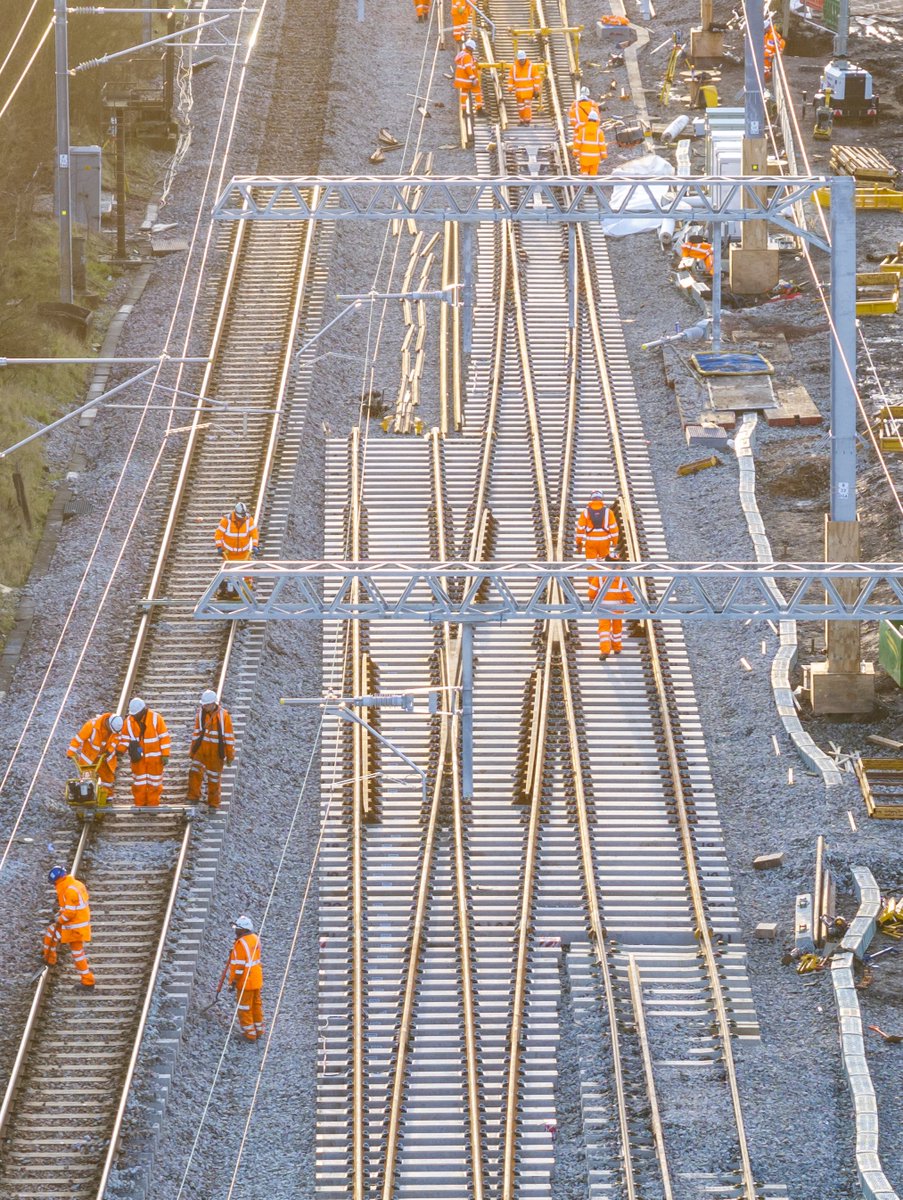 It's New Year's Eve and our teams #BeaulieuParkStation are cracking on with making the final adjustments to the new loop and down main lines for start of service on 2 January. The overhead wires are being installed and the station building is really taking shape too @moretomurphy