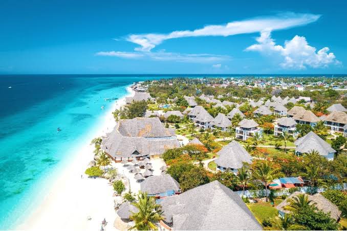 SafariGateway_'s tweet photo. 10 places to Visit in 2024

1. Zanzibar, Tanzania 🇹🇿 https://t.co/YYSoGwASme