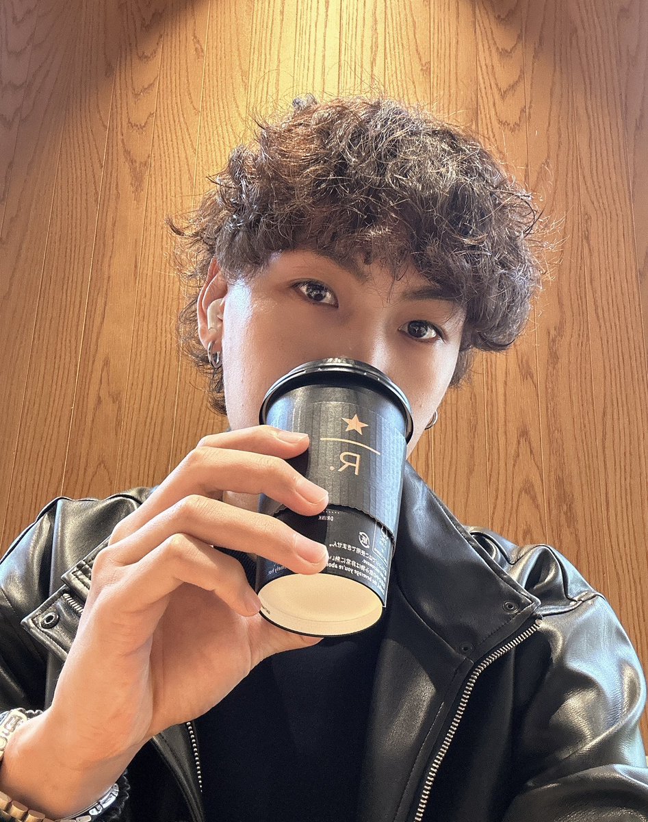 ryusei_970815's tweet photo. 2023年も今年1年ありがとうございました！海外にも行けて色々充実してた一年だったからか過去一1年経つの早かった気がします！
皆んなも良い年末をお過ごし下さい！
そして最高な2024年をスタートしよう😎😎 https://t.co/tF1jmomSSQ