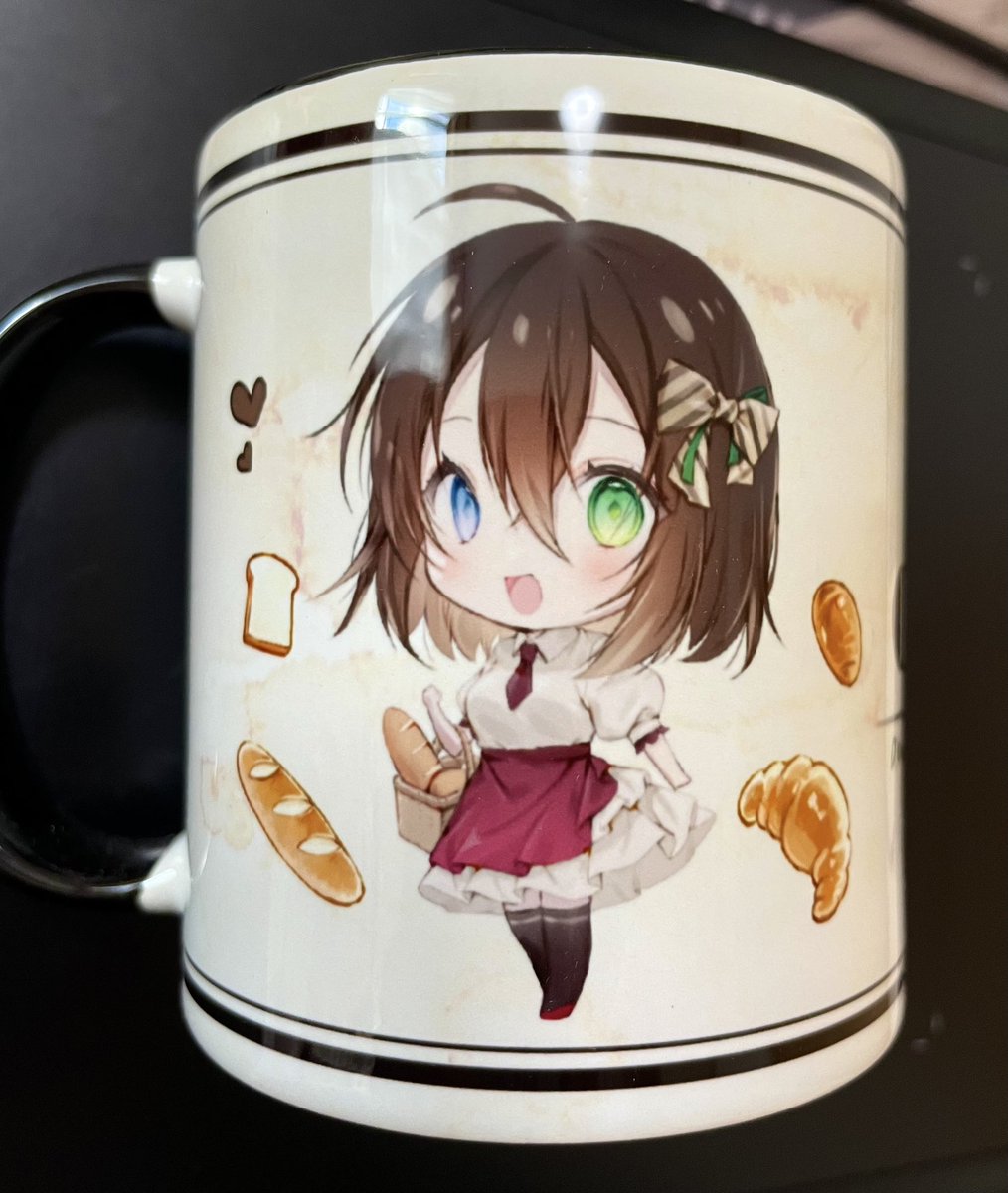 コミケ新刊表紙とプレイマットにしたイラストのタペストリーと、描き下ろしちびキャラもいるマグカップの受注生産を開始いたしました! 1月8日までの受け付けとなります✨ とっても可愛く仕上がってるのでぜひよろしくお願いします🥰  レイルちゃんマグカップ | Dear Closet https://o-w-l.booth.pm/items/5346654