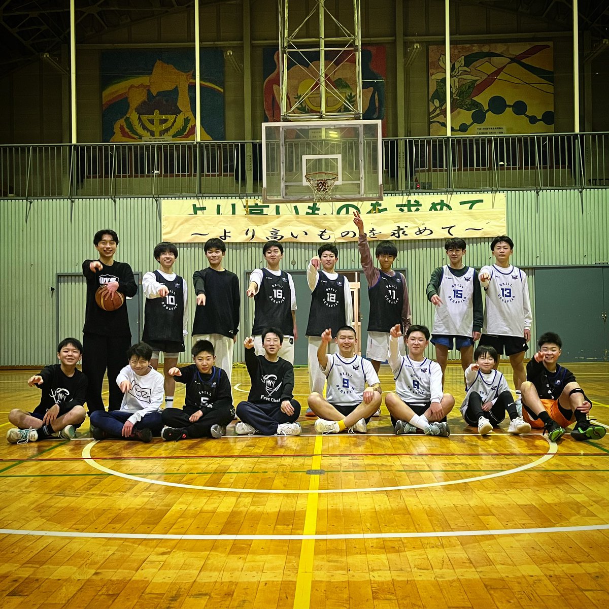 Free__Chef's tweet photo. 2023年もありがとうございました🧑‍🍳
少し早いですが
2024年も宜しくお願いします✨

#バスケ
#freechef 
#フリーシェフ
#u15バスケ https://t.co/AQCLm0eAAN