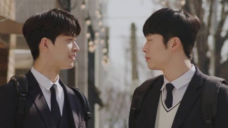 _BLNEWS's tweet image. MDL'e göre her yılın en iyi puan alan Kore BL'leri:

(2020) #WhereYourEyesLinger
(2021) #LightOnMe
(2022) #SemanticError
(2023) #ABreezeOfLove