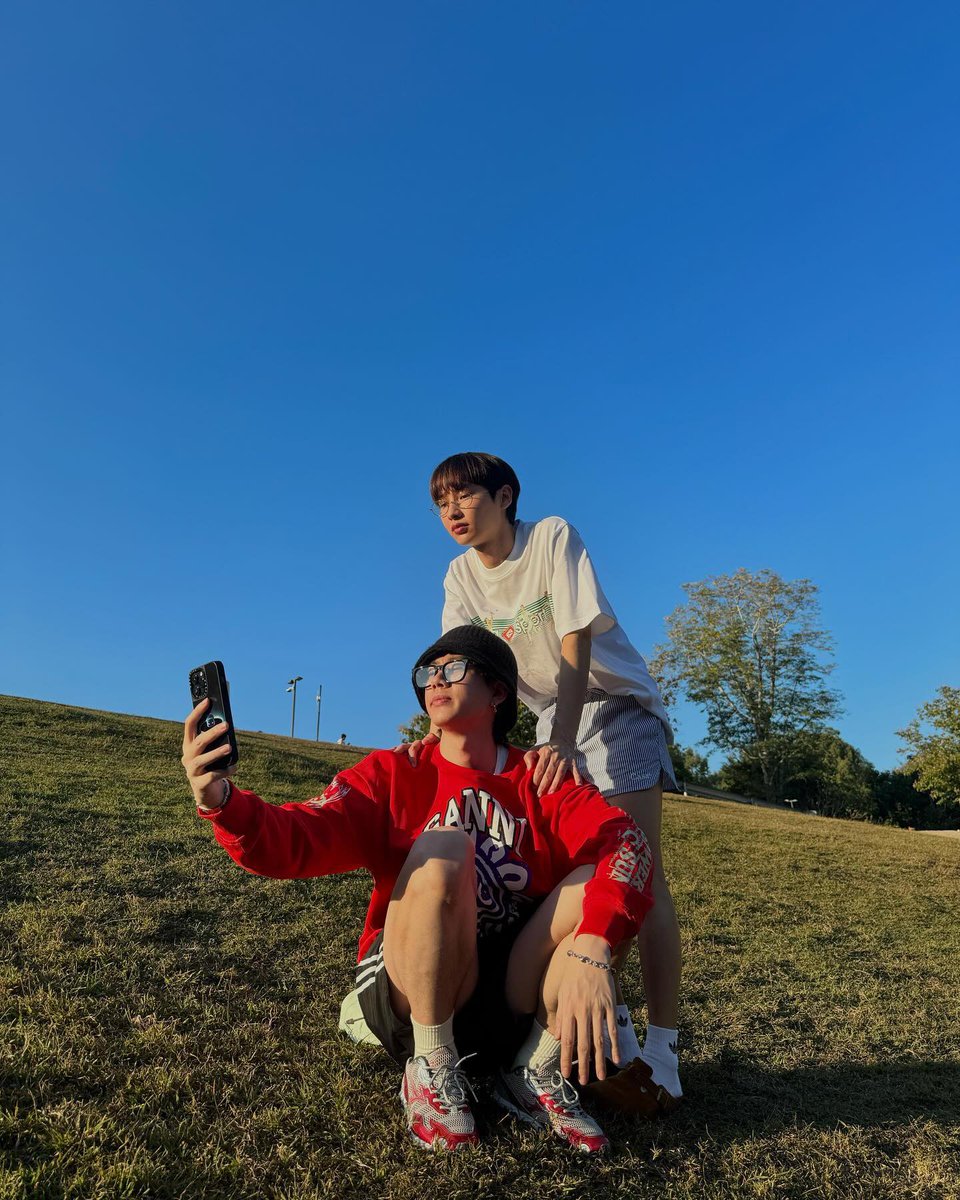 tumbicial's tweet photo. end of 2023 with offgun🥹🫶💗 #เชียงใหม่ปีใหม่กับคนเดิม https://t.co/IHjDW6vDym