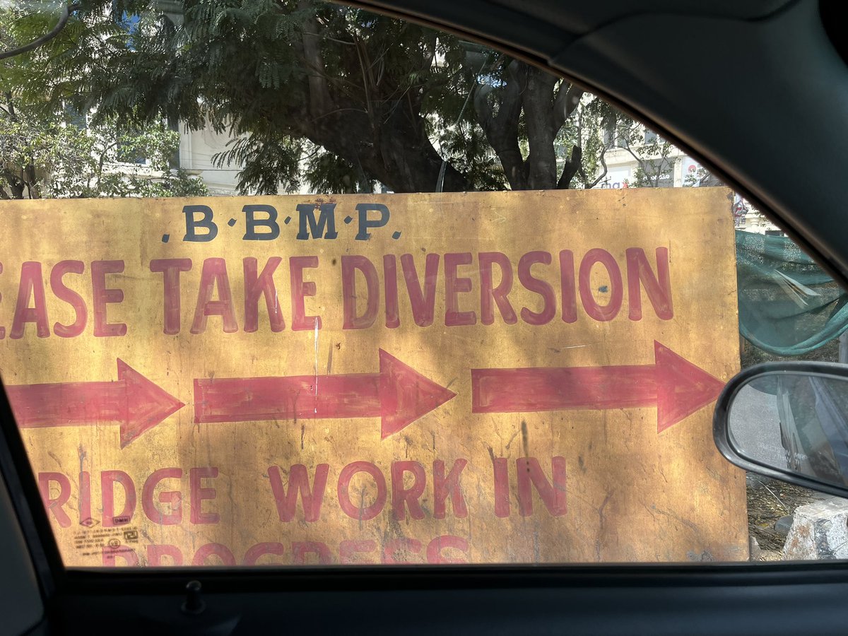 vmanjunath's tweet photo. Remembered comedian Vivek’s popular comedy . #TakeDiversion
#RipVivek https://t.co/PeD3J5ZW75