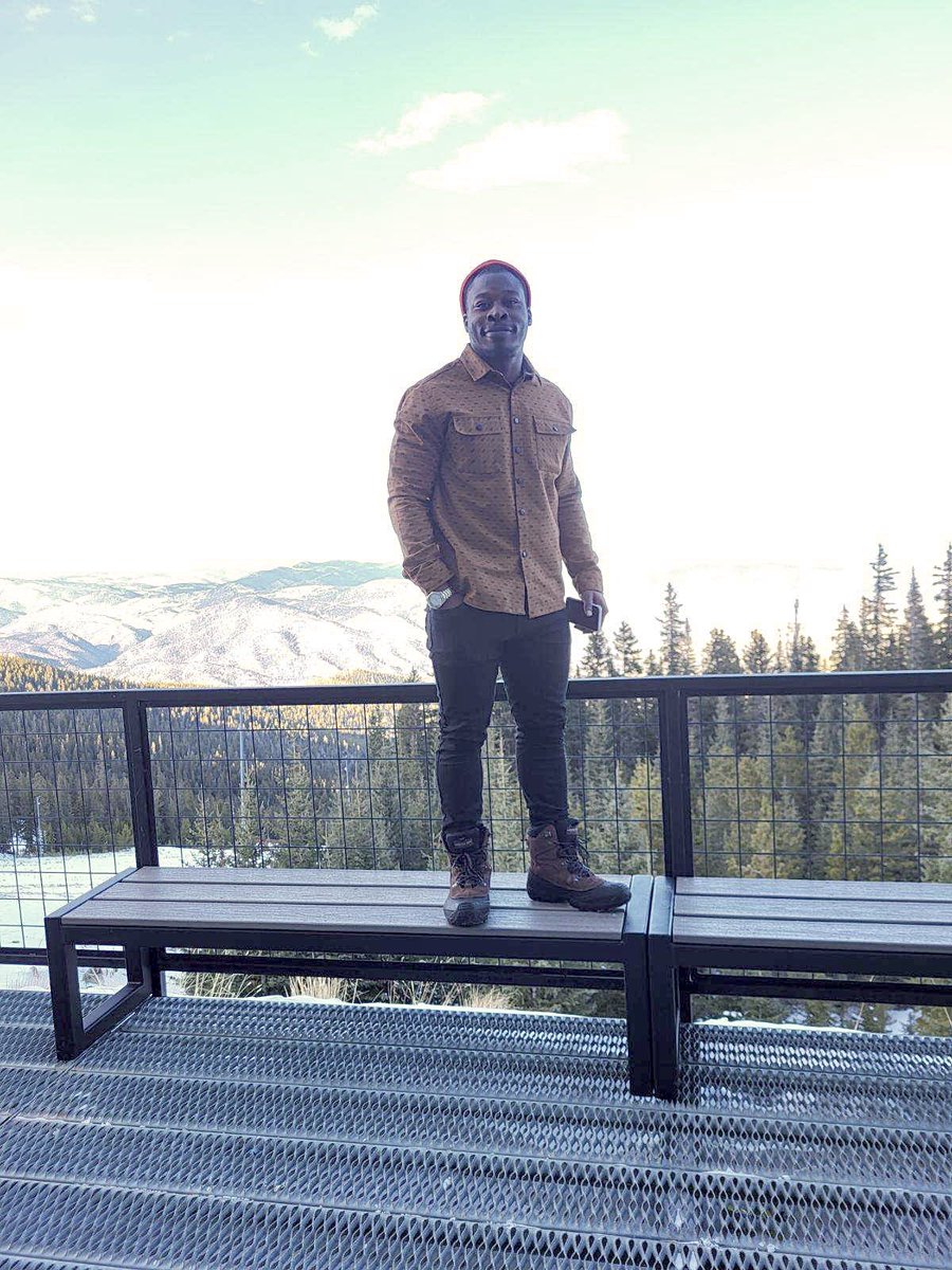 CaptainGrease's tweet image. What a good way to end the year!🏔️🏂 more good vibes &amp;amp; great views! #Colorodo #echomountain #snowboard