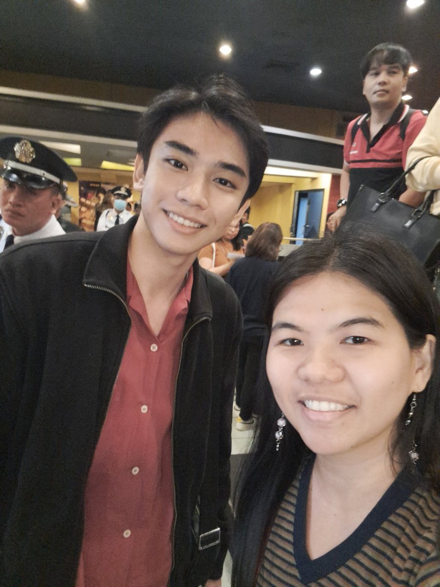 xandz34's tweet photo. With Kyosu Guinto 😍
#Penduko #MMFF2023 #PendukoNowShowing #PendukoMMFF #PendukoMMFF2023 #PendukoPremiereNight #PendukoPremiere #CelebrityPhoto #celebrityguest  #mmff2023taranamakisaya 
📷  dec 22, 2023 @Kyosu_g https://t.co/s9dzV12AUv