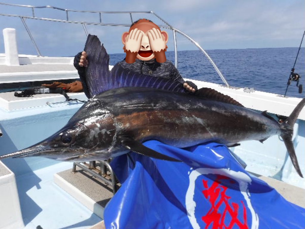 tsuritaro55's tweet photo. #今年の釣果を4枚で振り返る

1三重県遠征トンジギ
2ジギングでカジキ70kg
3マハタ
4オキサワラ11.5kg https://t.co/0Ckw6s0BBH