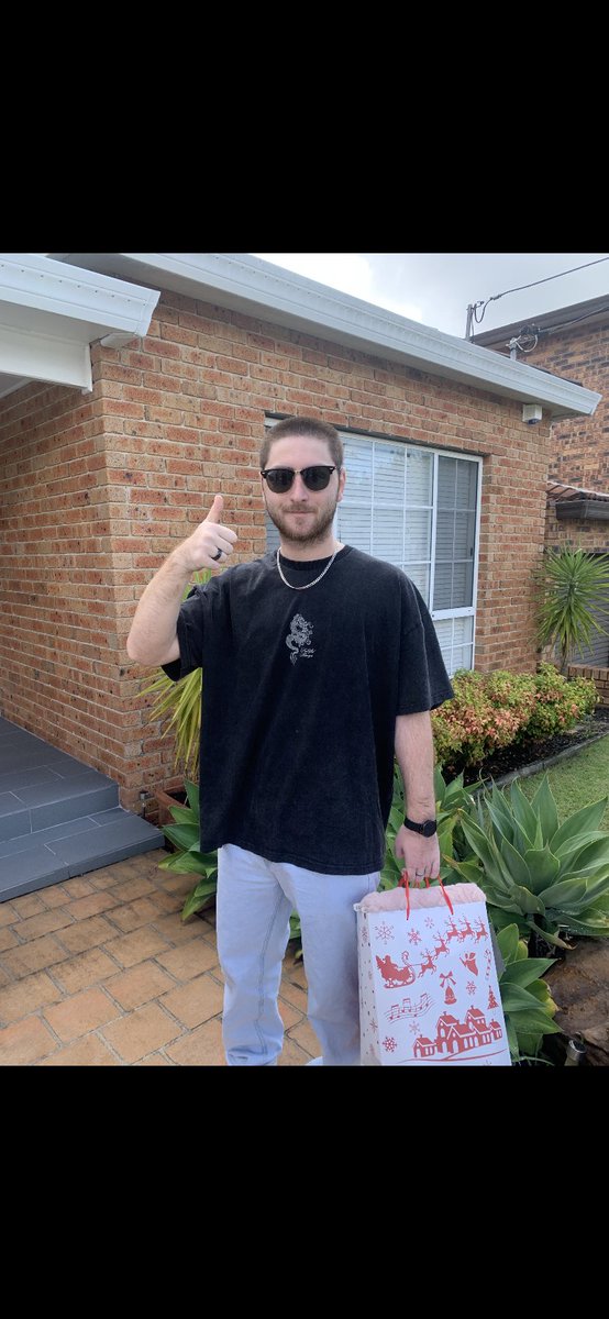 JxsnAU's tweet image. This year, my biggest achievement was streaming almost every single day. 
I believe that if you want to make your dreams a reality you must ‘out grind the grinders’. People ask me how I do it, my reply, the grind will one day be worth it. 
So, stay grinding my kings in 2024 📈