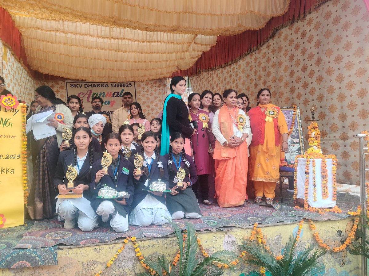 SkvDhakka's tweet photo. SKV DHAKKA family came together to organise and experience an incredible celebration NAVRANG -Annual Day 2023 
Under the guidance of our HOS Mrs Anita Verma. Mr. Dilip Pandey graced the event as the chief guest and motivated the students and staff.
@Dir_Education 
@PbpandeyB https://t.co/B32YswLaDg