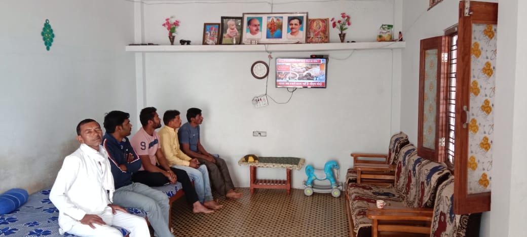 #MannKiBaat
 The record business on Diwali proved that every Indian is giving importance to the mantra of 'Vocal For Local': PM Modi
via NaMo App