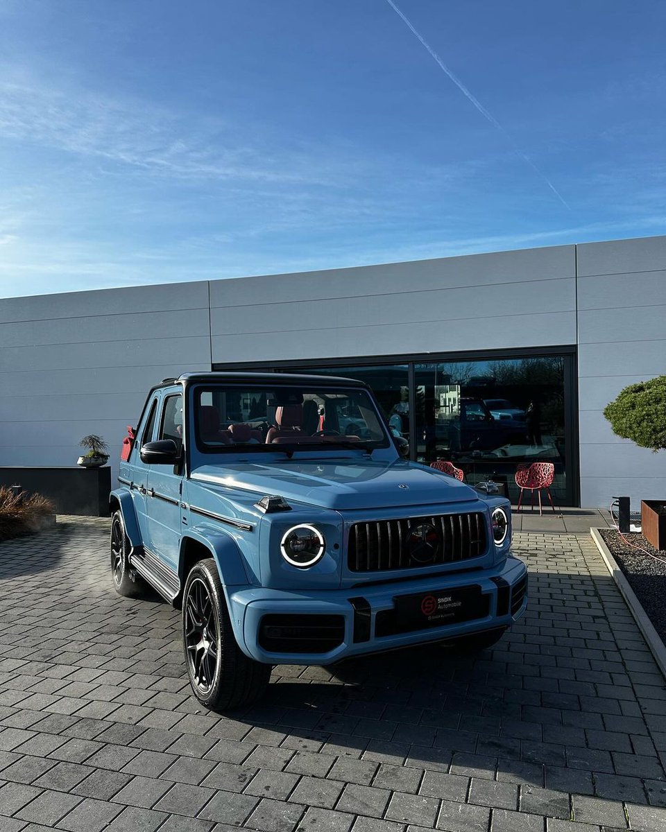 mbmaybachfans's tweet photo. 1 of 20 New G63 AMG Cabriolet V8 💙 Rate it 1-10!

📸: @sindikautomobile (IG) https://t.co/OOg8To1aPG