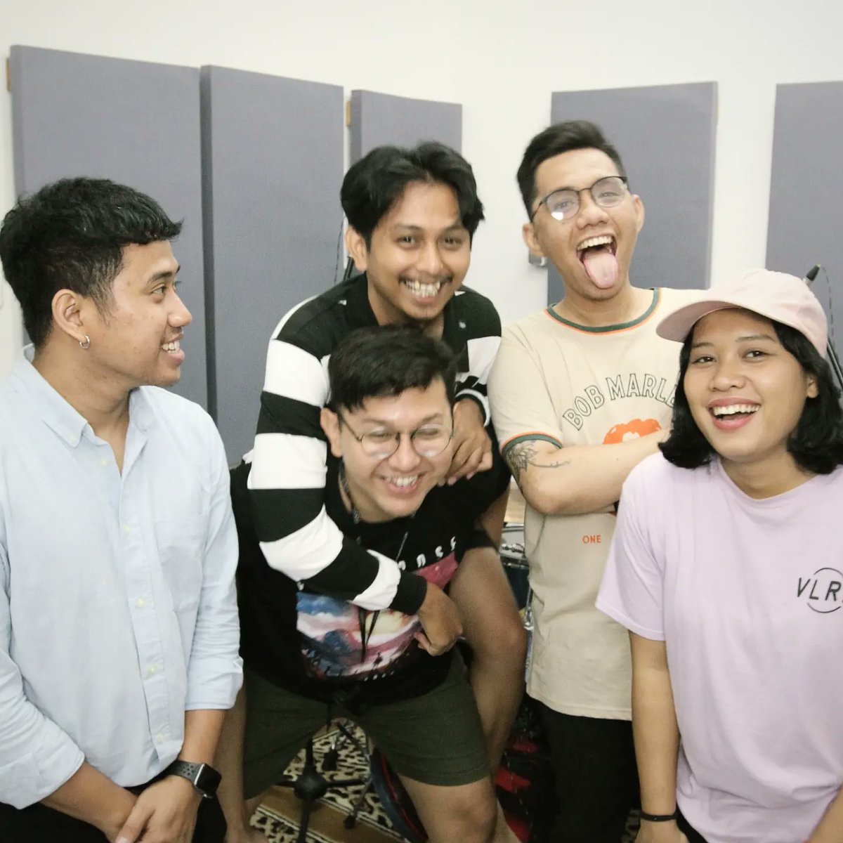 VELLAROSE #VLRS tweet media