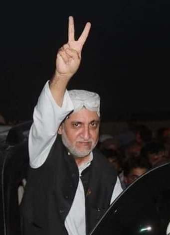 Saifullahkarkh's tweet photo. وتُعِزُّ مَنْ تَشَاءُ وَتُذِلُّ مَنْ تَشَاءُ
@sakhtarmengal https://t.co/LiVFeZgyZ3