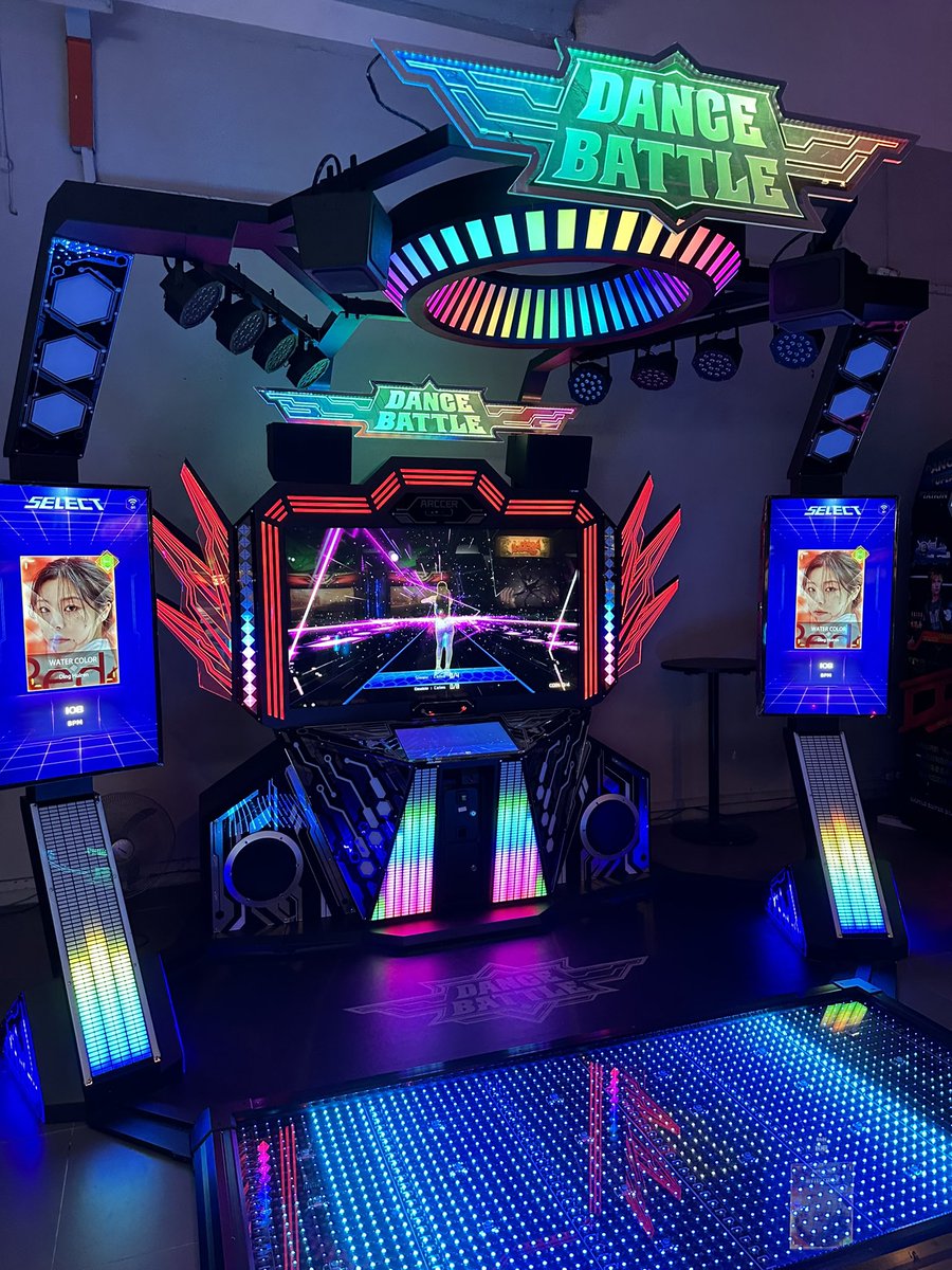 seanyddr's tweet image. (Continued!) I found more machines with some free credit gameplay

(Hybrid PIU + Dance Evo?) Pad is surprisingly good (?) but I Duno where are the hand sensors

The other is a dance rush doppelganger (?)