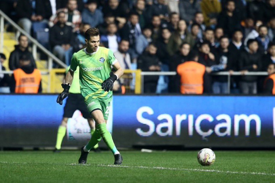 Özel | Adana Demirspor’dan ayrılmak üzere olan Ertaç Özbir, Başakşehir ile anlaşmak üzere. ✍️