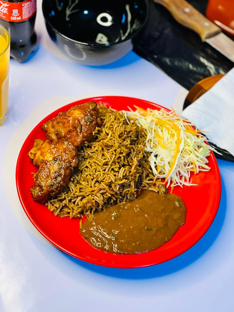magara_57's tweet photo. @karothk256 @PChapattis it's located in mutungo, you won't want to leave I promise you. https://t.co/13IGwROzyc