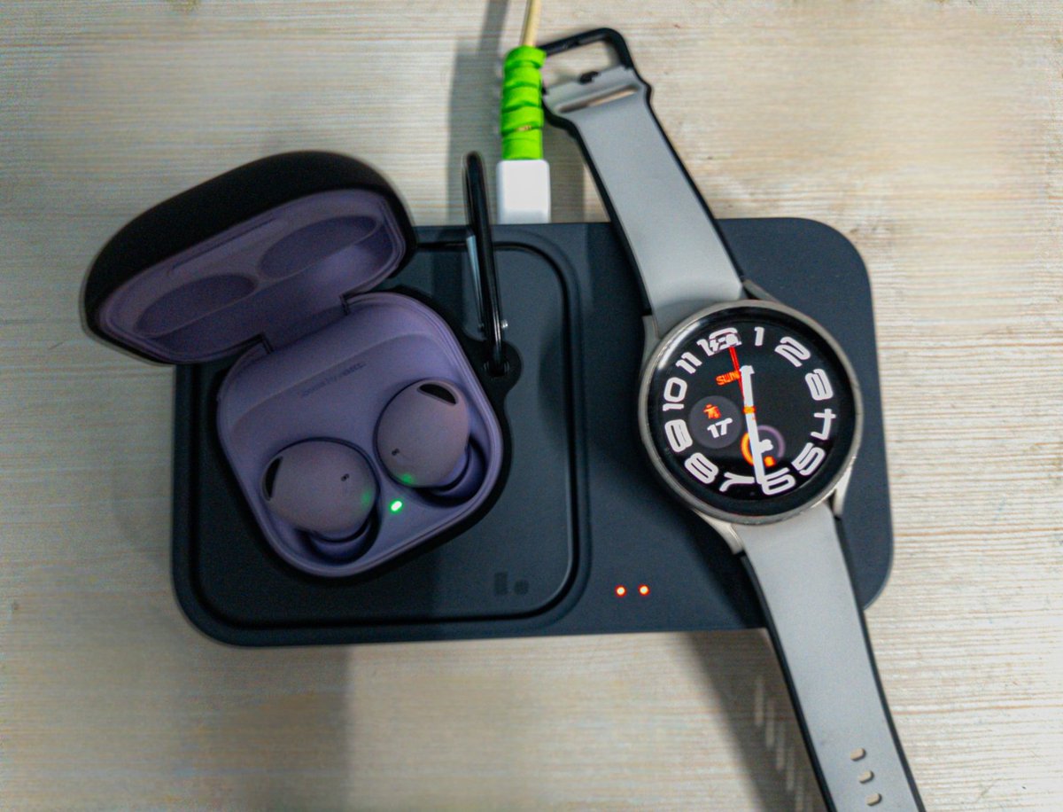 kundankrishna81's tweet photo. Still the best wireless charger for charging my buds 2 pro and watch 5 pro which uses only one charger rather than one for each and takes almost the same time as of individual . And looks clean and orgainised.
Samsung duo wireless charger
#buds2pro
#watch5pro
#wirelesscharger https://t.co/lY4MvzWbdI