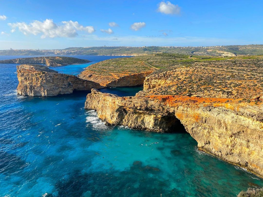 Looking for a little slice of paradise? Look no further than the Blue Lagoon and Crystal Lagoon. #traveling #travelers #travelbug #travelholic #travelgram #travelinggram #roamtheplanet #travellifestyle #visitmalta #maltaisland #cominoisland #bluelagoonmalta #visitbluelagoonmalta