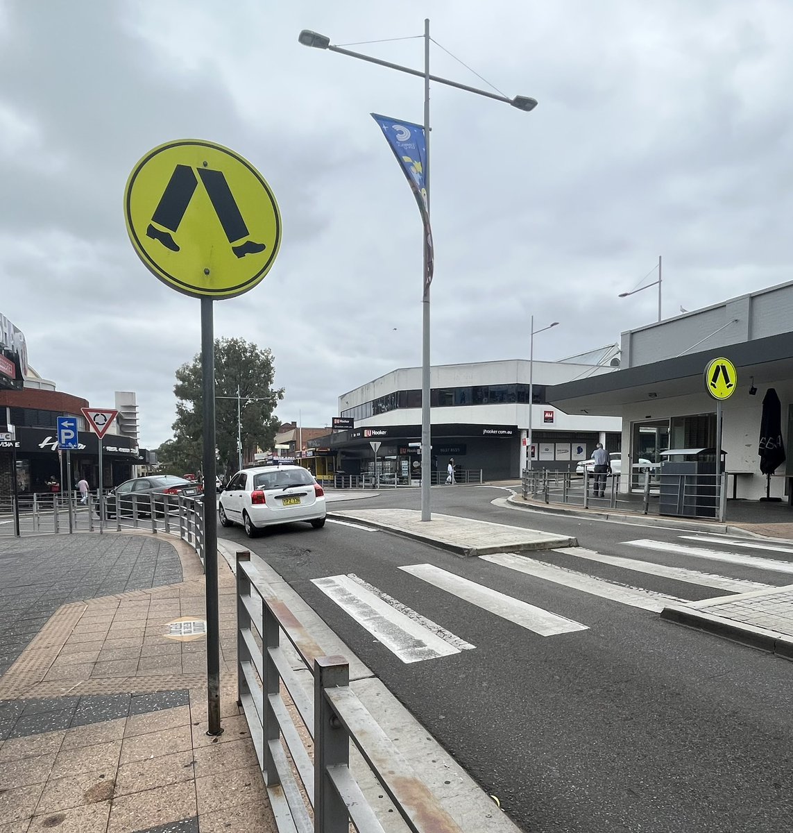 Philip Thalis tweet media