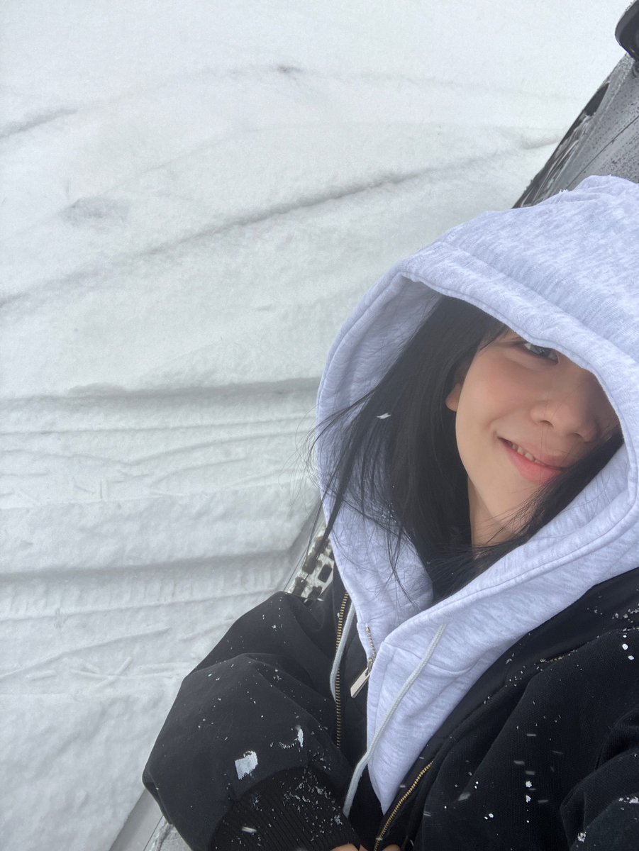 BBU_BLACKPINK's tweet photo. #JISOO weverse update 

#BLACKPINK @BLACKPINK https://t.co/Rzm7VReLGA