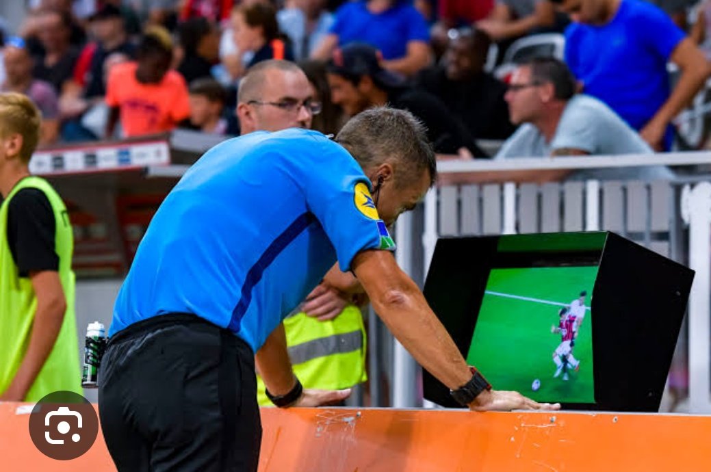 MbuyiDede's tweet image. La #VAR de la CENCO et ECC vient de confirmer but na fillet Tshitungaaaaaaaa woooooooo

Arbitre #Kadima kata match ⚽ esi ba poli #FatshiPrésident 🔥 👊 💪 ✌️ 👌