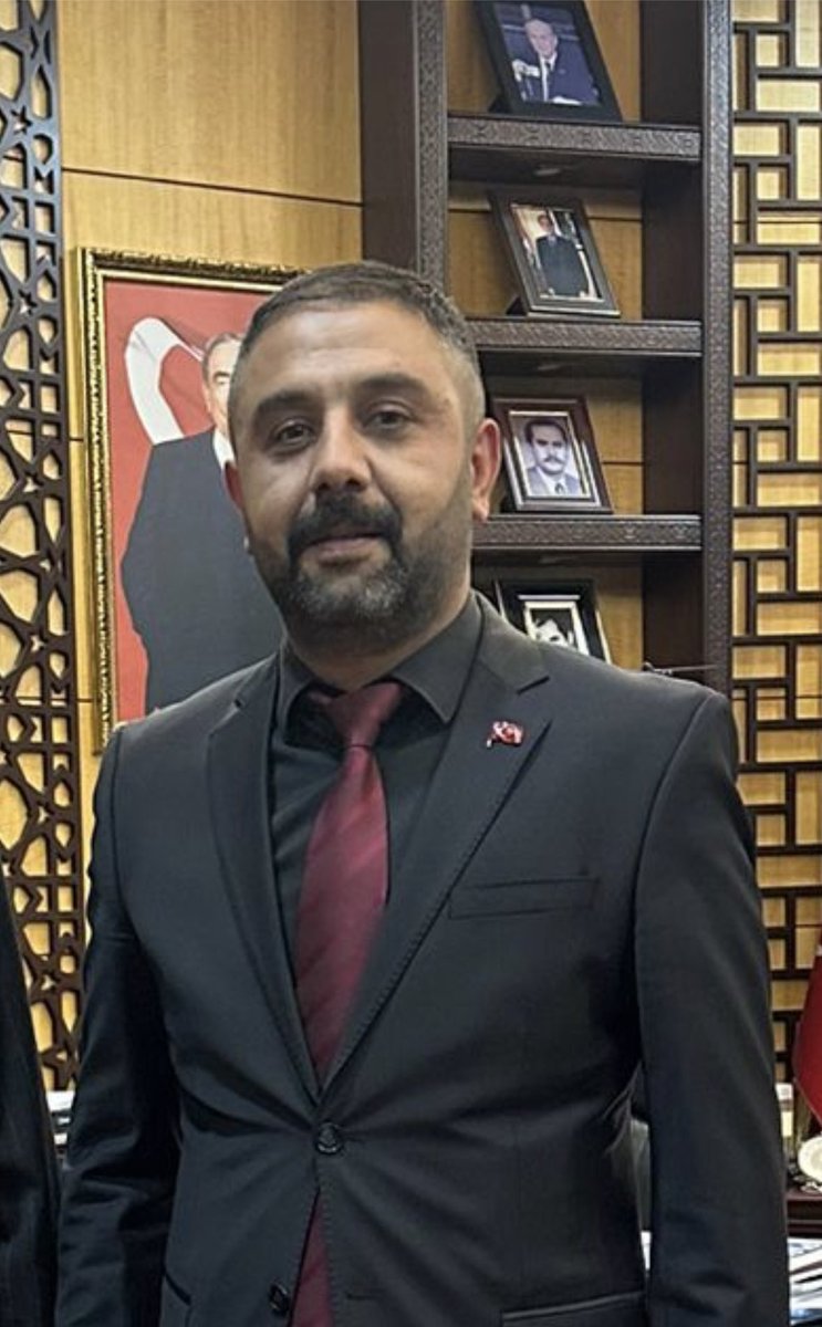 Memleket isterim; ne zengin fakir, ne sen ben farkı olsun. Kış günü herkesin evi barkı olsun. Memleket isterim; yaşamak, sevmek gibi gönülden olsun. Olursa bir şikayet ölümden olsun. (Cahit Sıtkı Tarancı)