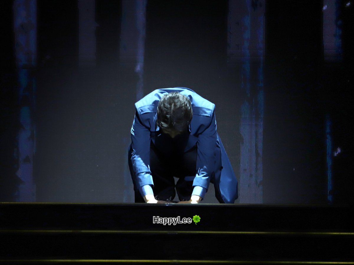 HappyLee_305's tweet photo. 231231 겨울나그네 

명주니의 새해 인사🙇‍♂️🥰
#엠제이 #MJ #김명준 #아스트로 #ASTRO https://t.co/Df7zyCwAb5