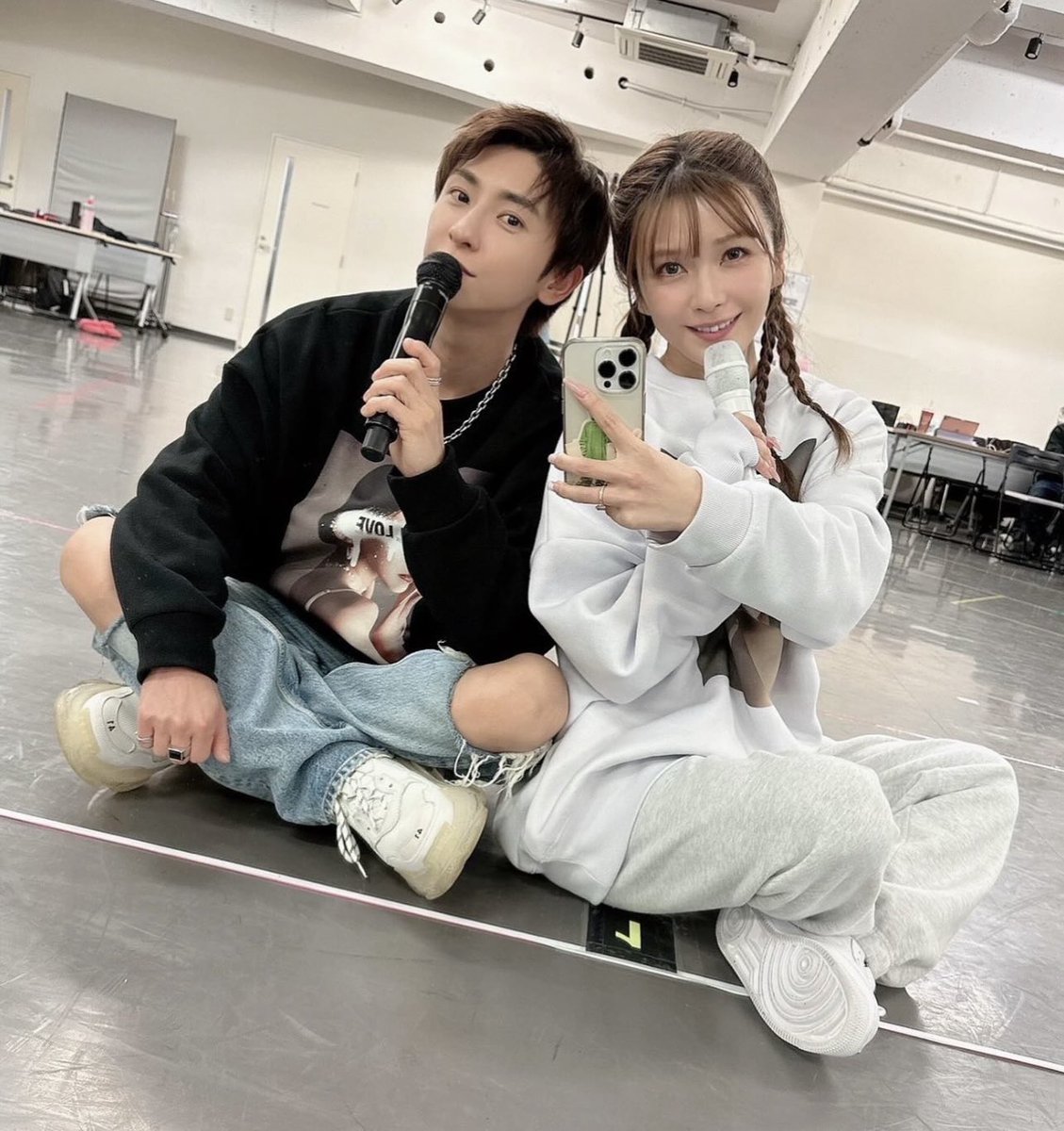 saku_aaa777's tweet photo. 今日パルラブ行く人楽しんできて下さい😊

#東京体育館
#宇野実彩子
#與真司郎 https://t.co/DzcJO17mRp