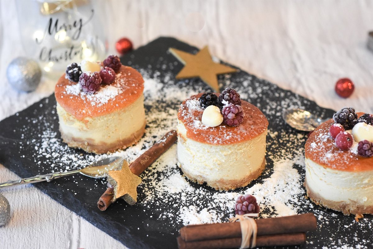 CookingClassSG's tweet photo. 🎂✨ Dive into the sweet art of cake making and decorating workshop. Whether you're a seasoned pro or a budding baker, join us for an experience that blends fun, art, and baking. Let's whisk, frost, and create masterpieces together! 🧁🎨💖

https://t.co/fMVH4xpi3p https://t.co/1hu6dp54Fe