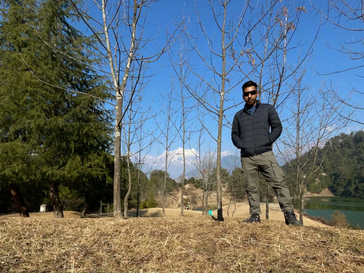 ShDhar13's tweet photo. Welcoming the New Year amidst the breathtaking beauty of the Himalayas! 🏔️ 

Here's wishing everyone year filled with happiness, peace, and the courage to scale new heights! 🎇 
#happynewyear2024 #peaksofthehimalayas #devbhoomi #uttarakhand #IncredibleIndia #everydayeverywhere https://t.co/28wC8E8LWQ
