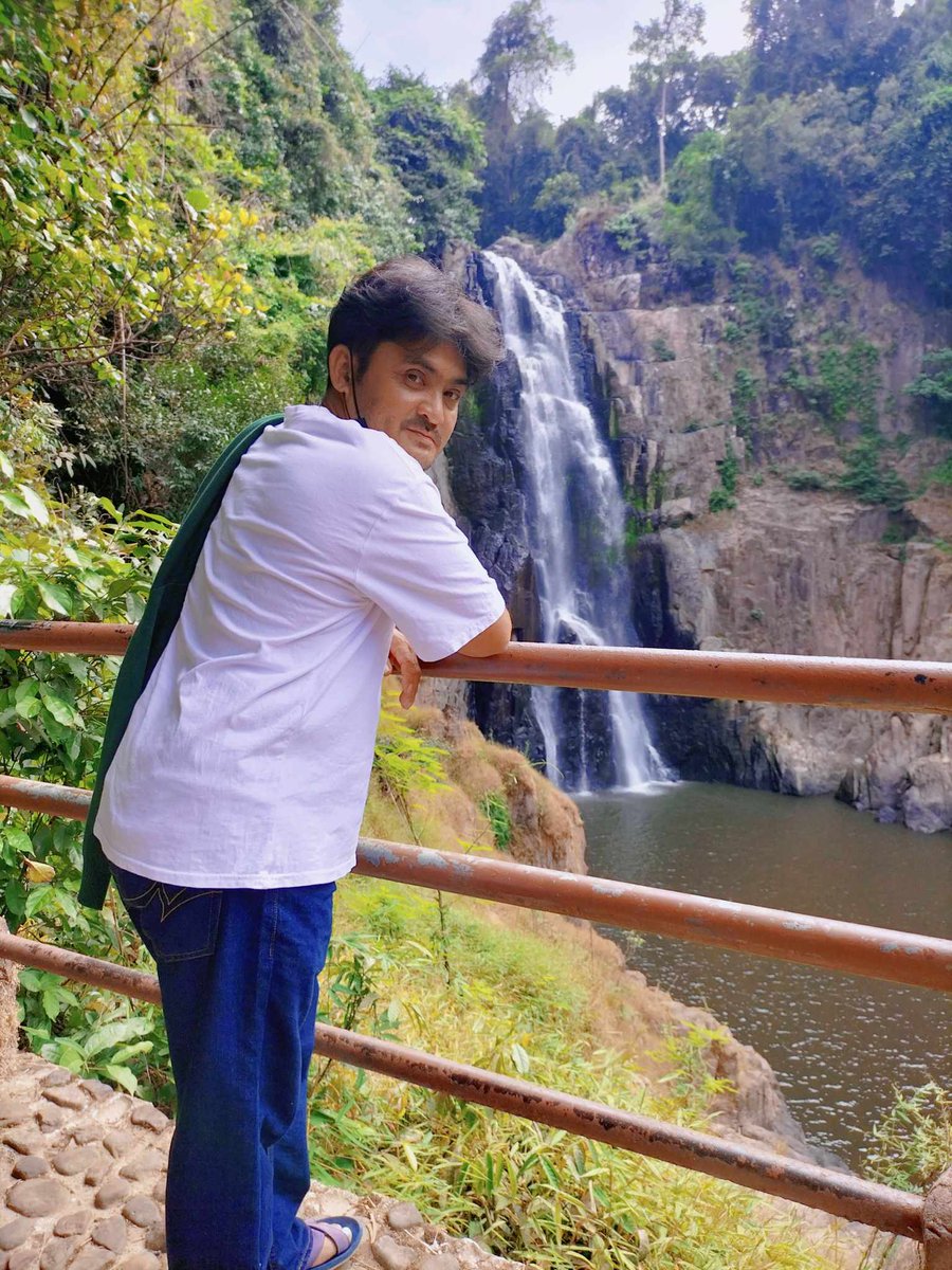 OppoF992019247's tweet photo. https://t.co/t8toTvdnUd