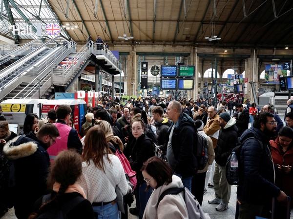 Eurostar cancels train services as flooded tunnels disrupt UK-Europe travel

Read @ANI Story | aninews.in/news/world/eur…
#Euostar #Europe #UnitedKingdom #TrainServices