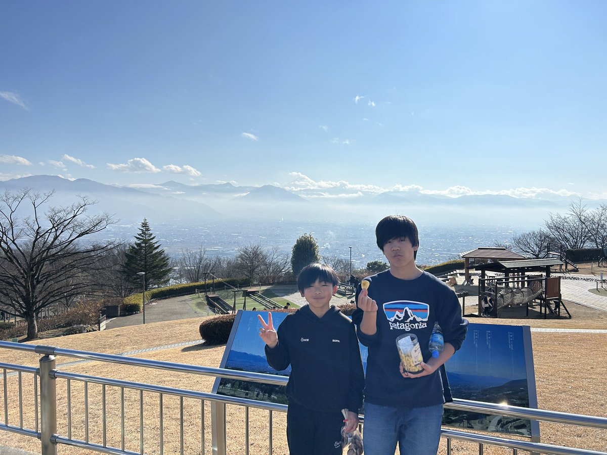 JunHaratake's tweet photo. 1 night family trip in Isawa, Yamanashi prefecture. 
Thank you 2023 &amp; have a Happy New year 2024!!

#family
#familytrip 
#Yamanashi 
#Isawa
#hotsprings 
#家族
#家族旅行
#山梨県
#石和温泉 https://t.co/W96wmrVGaF