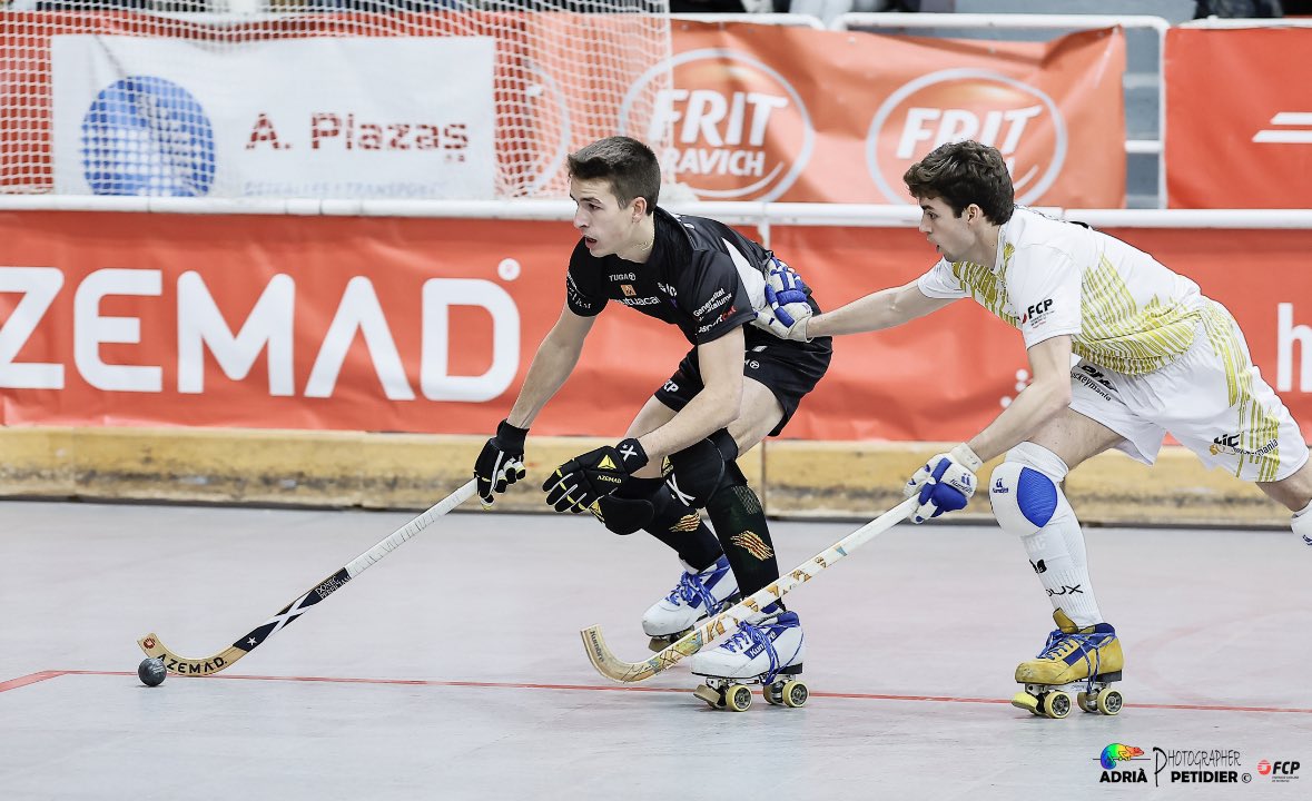 esportcat's tweet photo. #Partitdelesestrelles | 🏑 CATALUNYA vs ALL STARS

💪Gran festa de l'hoquei sobre patins amb triomf (9-6) de la selecció catalana

📍@AleixVillatoro assisteix al partit i al torneig 3x3 de categories base

👉 Èxit de @FCPatinatge en una cita per promoure aquest esport

#esportcat https://t.co/ltyAIRBBHu