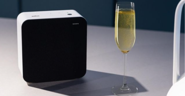 Celebrate the end of 2023 and welcome 2024 in style with our LE03.