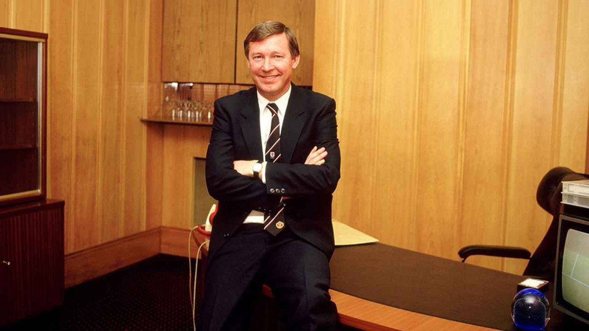 StretfordPaddck's tweet photo. League titles when Sir Alex joined #MUFC:
Liverpool: 16🏆
Man United: 7🏆

Titles when he left:
Liverpool: 18🏆
Man United: 20 🏆

He knocked them off their f*cking perch❤️ https://t.co/MhGgsJvu4y