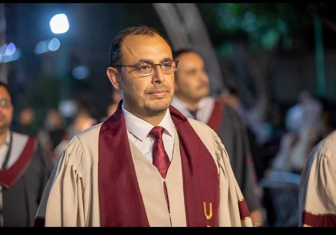 🚨Breaking: Dr. Said Al-Zubda, the president of the University College of Applied Sciences in #Gaza, along with his wife and children, killed by an Israeli airstrike targeting their home. #Gaza_Genocide