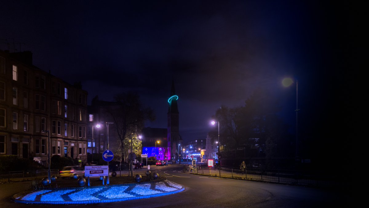 📍Looking Towards Òran Mór From Queen Margaret Drive

@oranmorglasgow

| #oranmor #ÒranMór #westend #queenmargaretdrive #greatwesternroad #glasgow #oranmorglasgow #botanicgardens |

| #shotoniphone #lightroomedit |