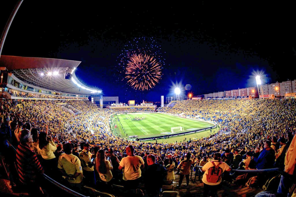 🫶Adiós querido 2023🫶

Ha sido un año lleno de fútbol, desplazamientos y alegrías para nosotros. En 2023 regresamos al lugar que nos pertenece por historia, la primera división⚽💛💙

#Eterno2023 ,siempre estarás grabado en la memoria de los aficionad@s de la <a href="/UDLP_Oficial/">UD Las Palmas</a>