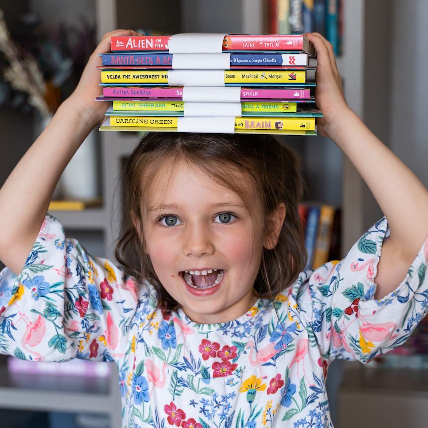 📚 Last call for our January despatch list! Subscribe to our #kidsbookclub today to receive your first #subscriptionbox next month. Get 2024 off to a flying start! 😍 📚 parrotstreet.com #kidsbooks