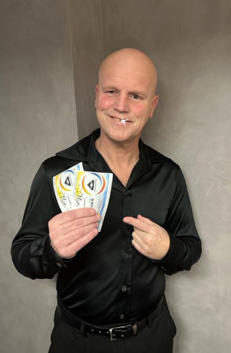 Opgeven is geen optie, daarom gaan we weer!! We knallen 🧨💥 het jaar weer uit!! Klaar voor <a href="/Staatsloterij/">Staatsloterij</a>! Als ik 30 miljoen win, gaat er 1 naar een RT’er, 1 naar een nieuwe volger en 1 naar een vind-ik-leuk #Oudejaarstrekking