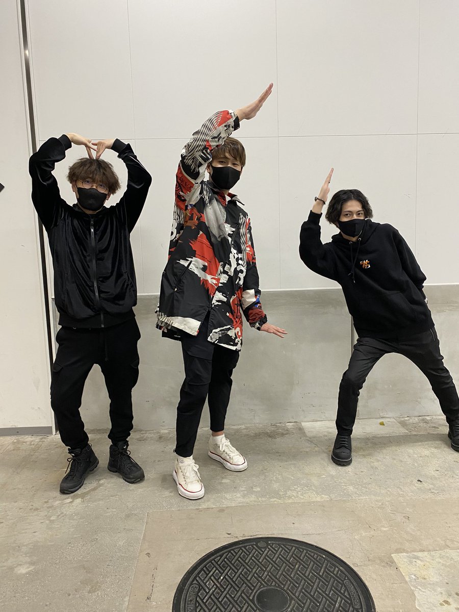Mukai_fps's tweet photo. 今年は、むかわきんでストリーマーとして活動しながらも大会を頑張ってみたり、自分が初めて所属したプロチームDTNを卒業　　（大変お世話になりました🙇）
その後に、リドルにコーチとして加入　ツ
嫁との子供も出来て僕の人生が凄く変わる1年でした

今年もありがとうございました！

来年とても大事な年になると思いますので、これからもよろしくお願いします！

良いお年を！