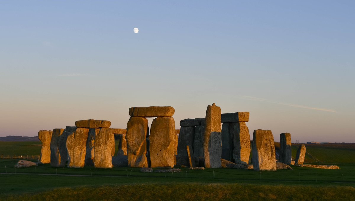 As we come to the end of 2023, here’s a look back at some of our favourite photos of Stonehenge from the past year. 📷 Thanks to... James Preston Asa Diaper John Rogers