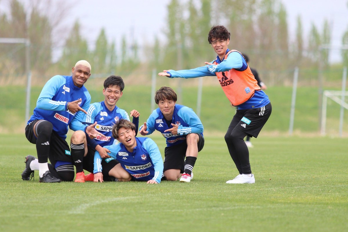 2023年ありがとうございました‼︎
すごく充実した楽しい1年でした！
来年は環境が変わりますが自分らしく頑張っていきたいと思います💪
来年も応援よろしくお願いします😊

では良いお年を❗️