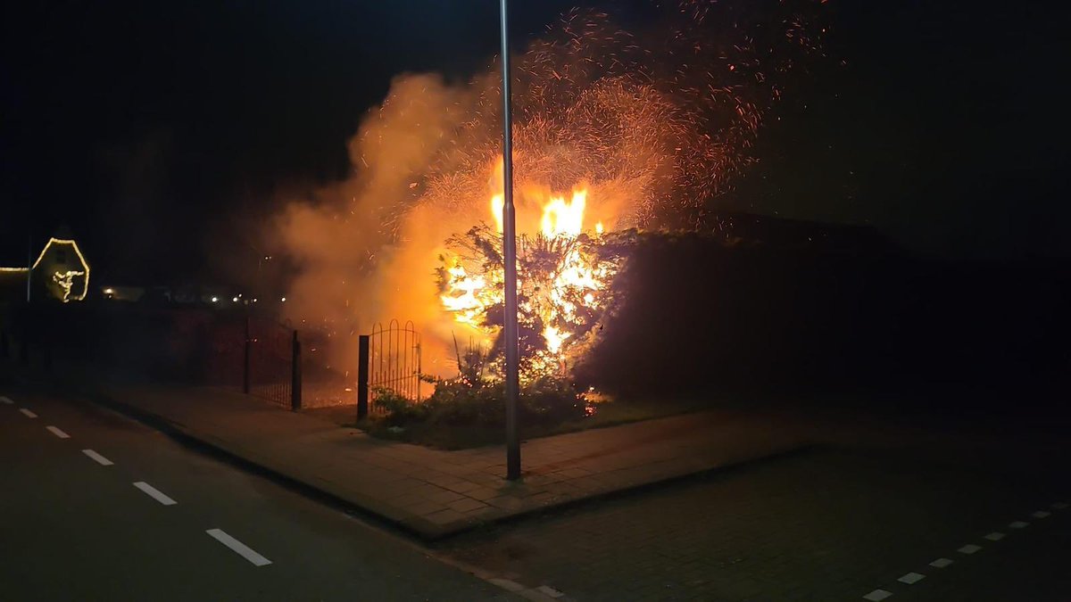 Brandweer Goudswaard tweet media