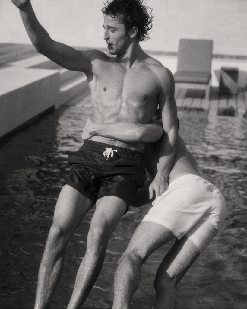 With 2023 coming to a close, we wanted to thank you for your support. We couldn't do what we do without you, and we remain excited to become your year-round wardrobe, whether you're based in London or St Barths.

frescobolcarioca.com